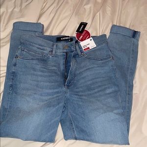 NWT Express Light Wash Cropped Legging